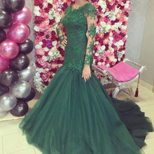 Load image into Gallery viewer, mermaid prom dresses 2020 v neck lace appliques long sleeve evening dresses formal dresses green evening gowns vestidos de gala