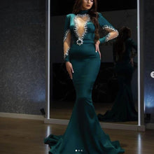 Load image into Gallery viewer, green prom dresses 2021 high neck keyhole crystal mermaid satin long evening gowns dresses