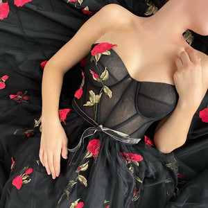 New Arrival Black Sweetheart Satin and Tulle Prom Dress Elegant A-Line Floral Appliques Evening Dress Plus Size Party Dress