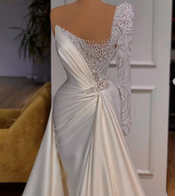 Load image into Gallery viewer, white prom dresses 2021 strapless neckline beading pearls crystal pleats satin floor length long evening dresses